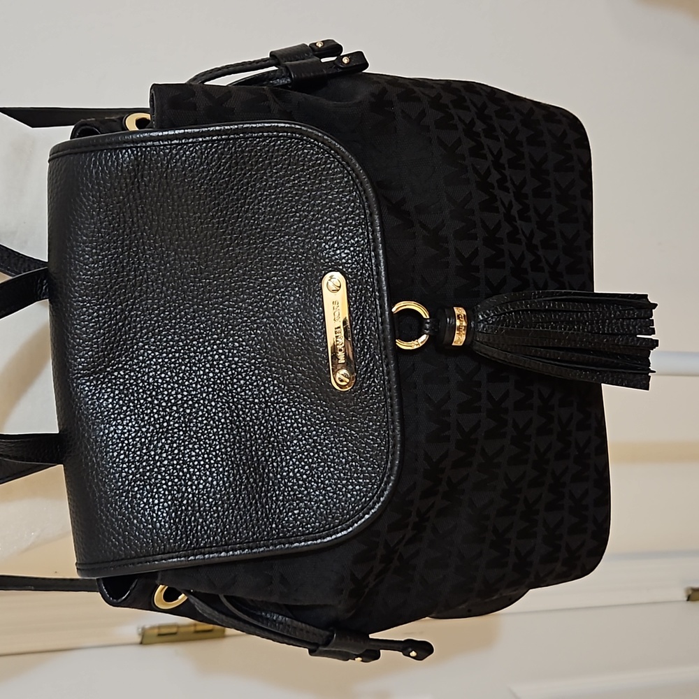 Michael Kors Bedford Signature Jacquard/Leather Drawstring Backpack 🎒 - Picture 2 of 10